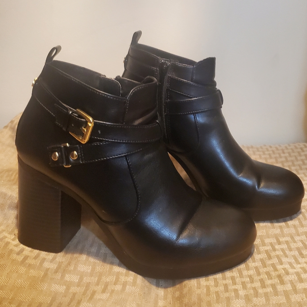 Christian Siriano black chunky block heel zip up ankle boots gold accents SZ 10 - Picture 3 of 5